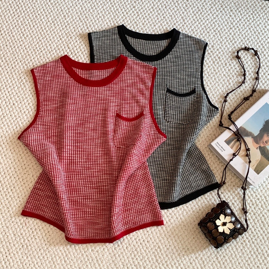 Design-Focused Color-Block Round-Neck Knit Vest Women Summer Loose Short Pullover - Image 5