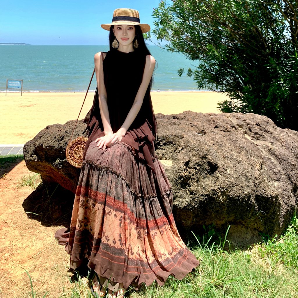 Vintage Sleeveless Ribbon Top and Printed Skirt Set