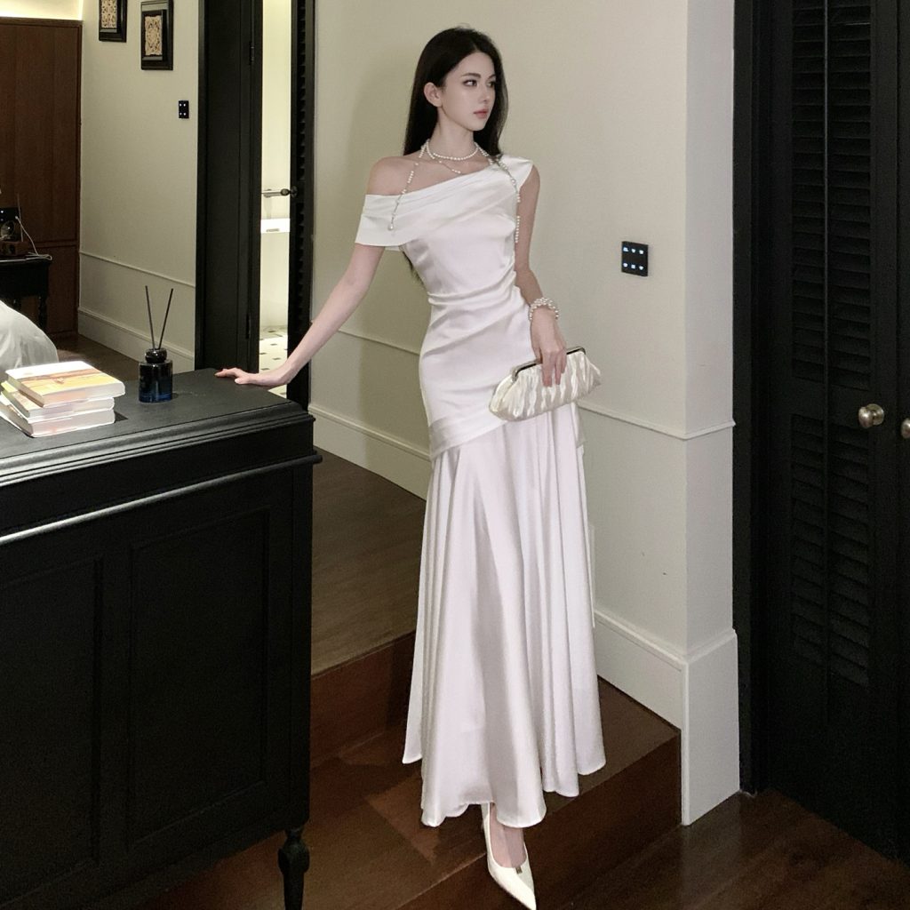 French Elegant One-Shoulder Sleeveless Dress Women Waist-Fitted High-End Banquet Long Gown